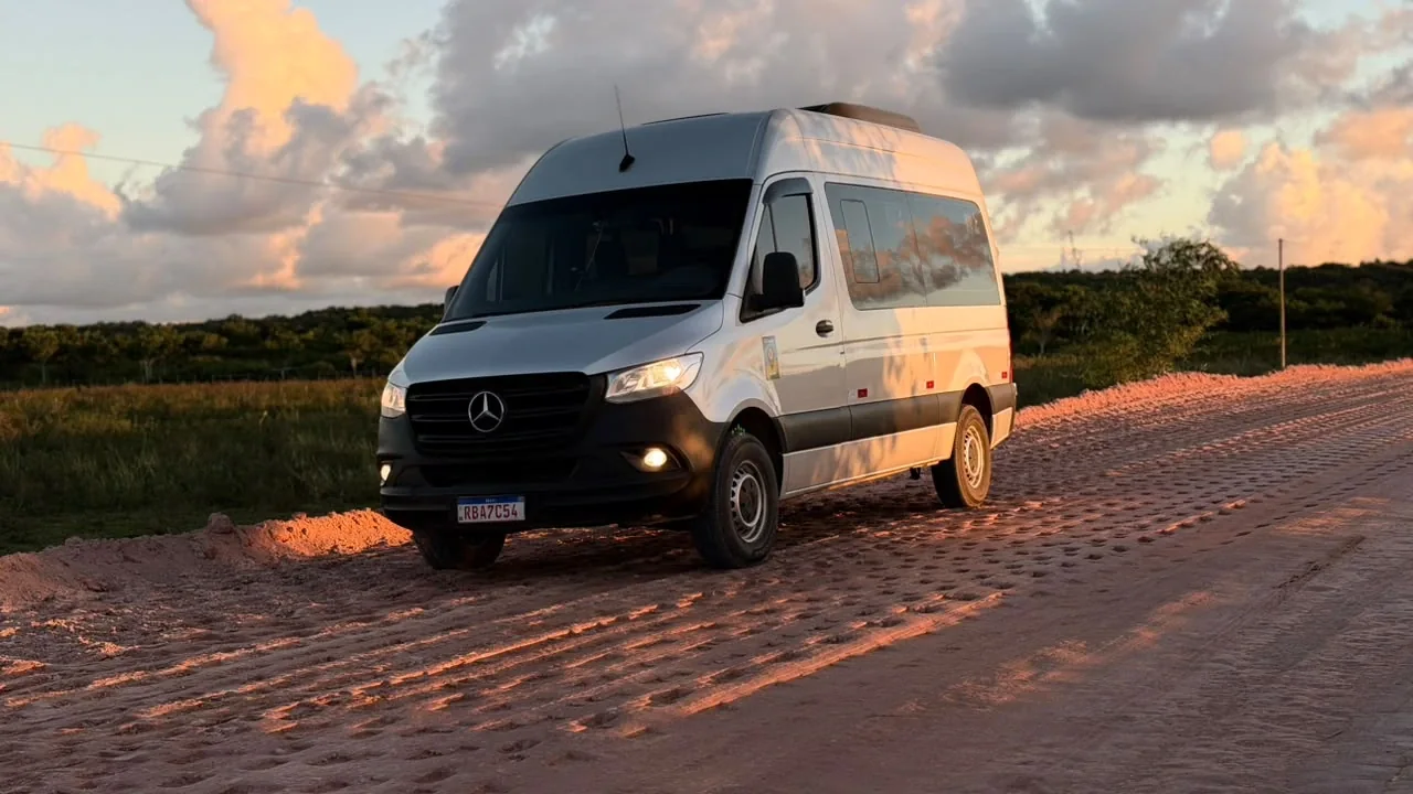 Van da BPS Transfer ao pôr do sol